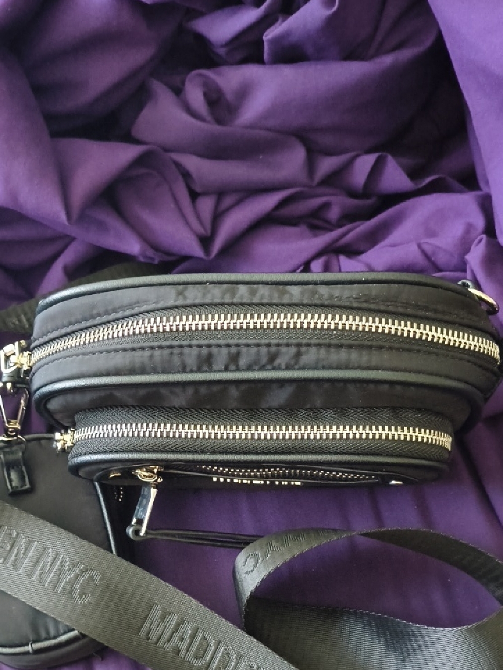 Very Cute Steve Madden Crossbody/Fanny Pack Purse - Picture 2 of 12